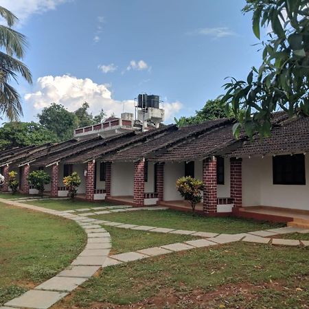 Lamour Beach Resort Benaulim Eksteriør bilde