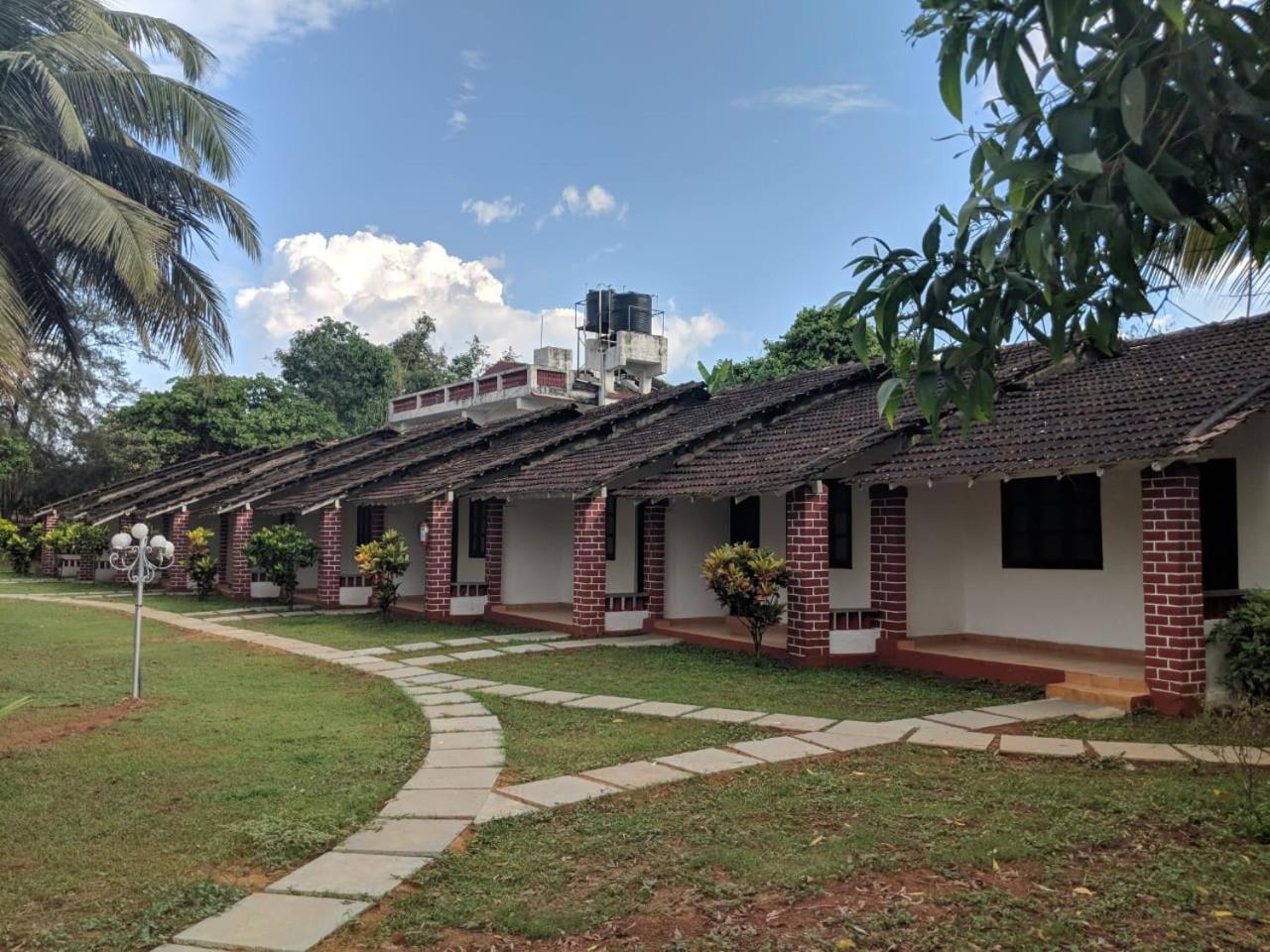 Lamour Beach Resort Benaulim Eksteriør bilde